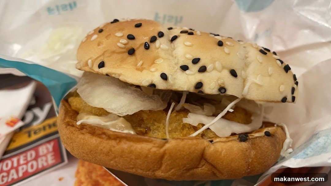 Sesame Seed Burger with Fried Chicken