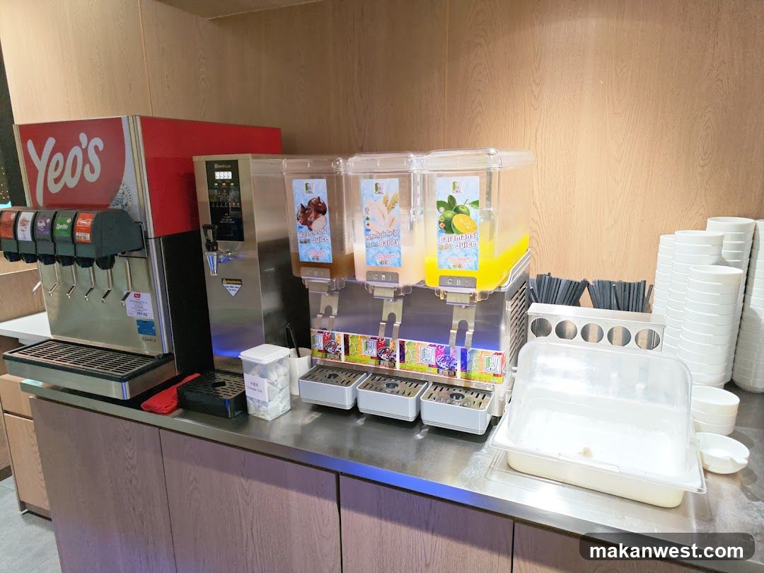 Yeo's Juice Bar Interior