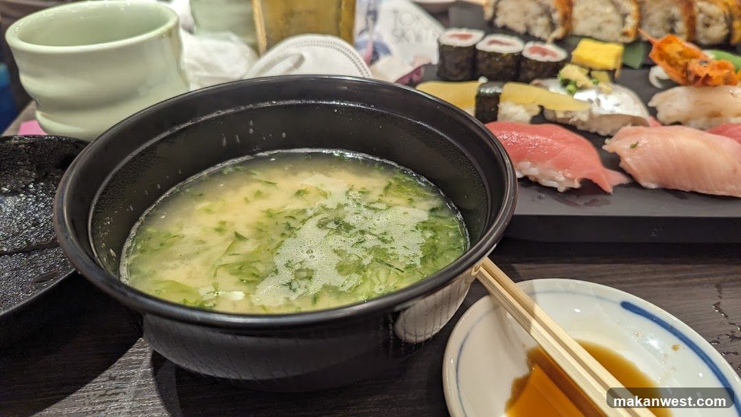 Sushi and Soup Meal