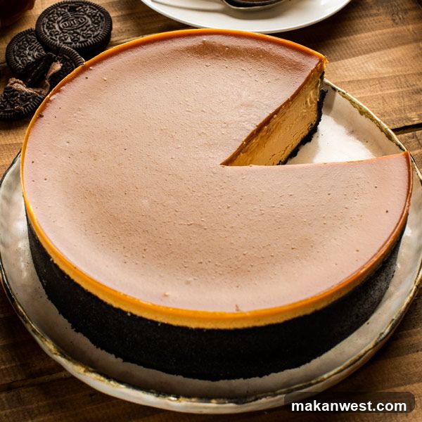 Oreo Cheesecake with Chocolate Crust