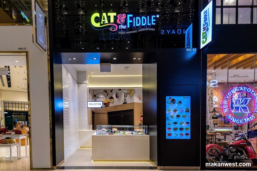 Cat & the Fiddle Cakes