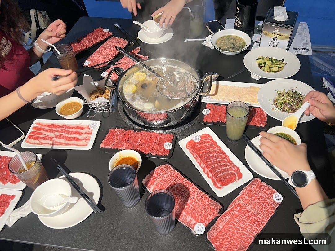 Hot Pot Dining Table