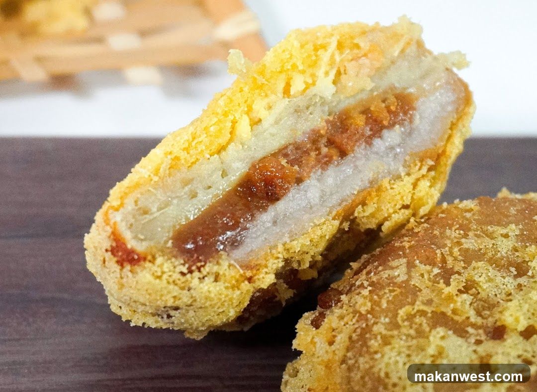 Crispy Fried Food with Filling