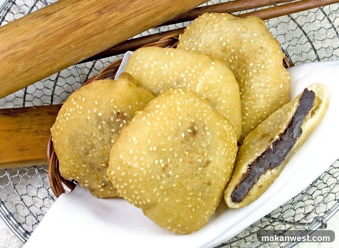 Sesame Seed Fried Dough Pastries with Bean Filling