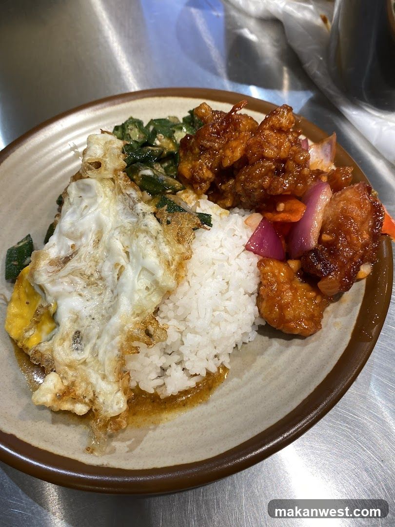 Fried Rice Bowl with Fried Egg and Chicken