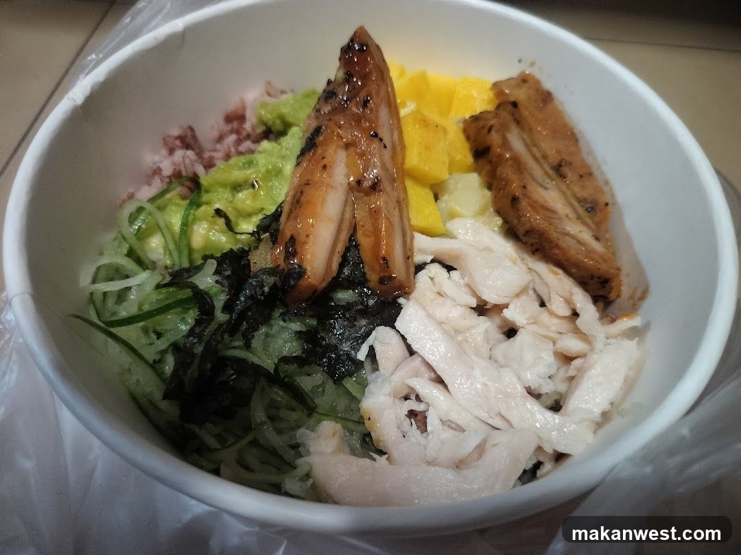 Bowl with Grilled Chicken and Avocado