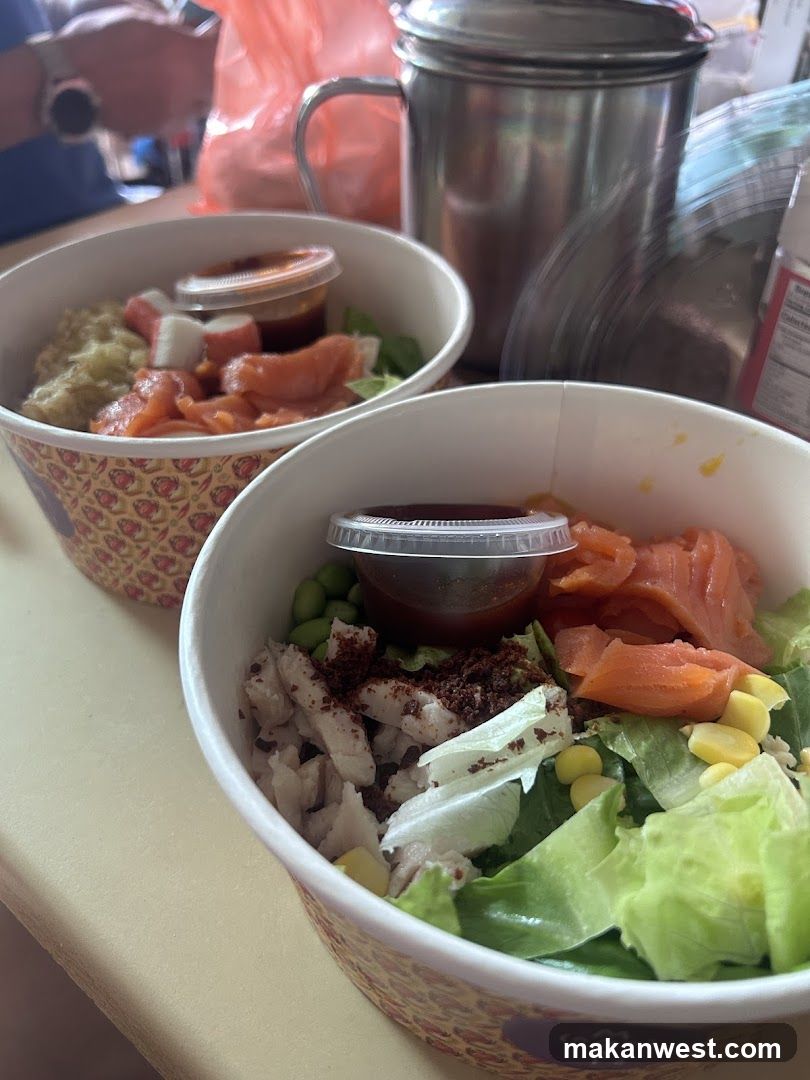 Salad Bowls with Salmon and Sauce