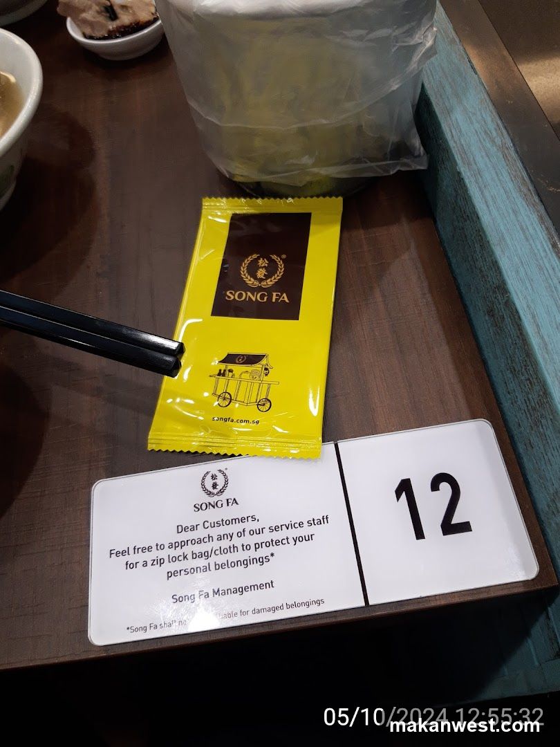 Song Fa Restaurant Table Setting