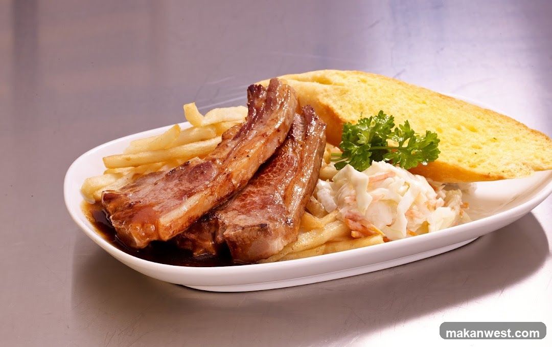Steak with Fries and Garlic Bread