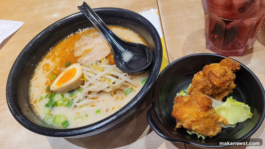 Ramen and Fried Chicken Meal