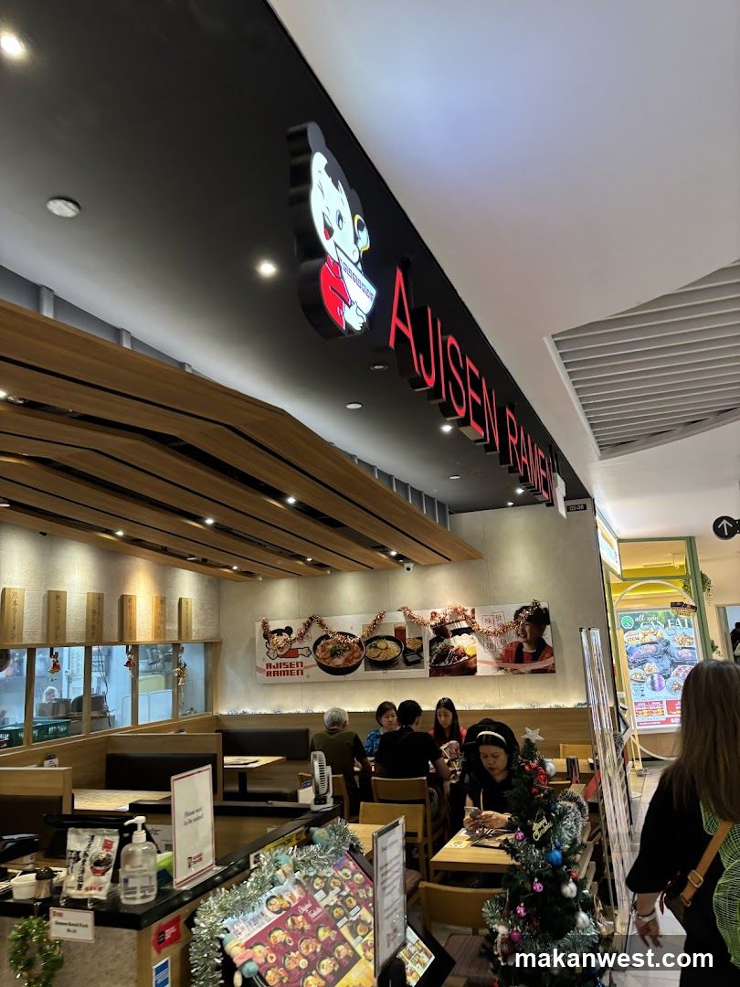 Ajisen Ramen Interior