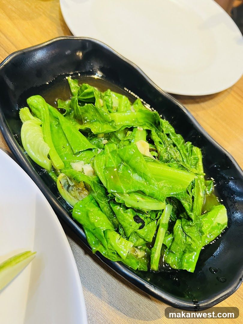 Stir-fried Greens in Black Dish