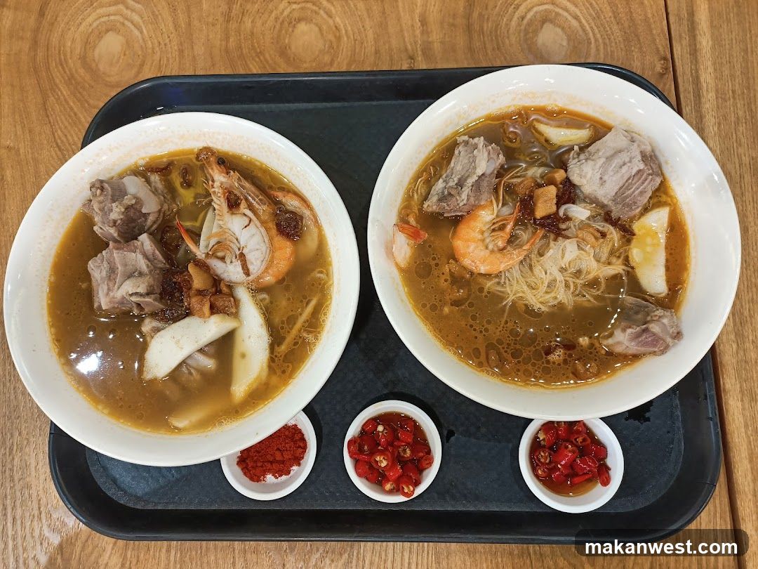 Noodle Soup with Shrimp and Beef