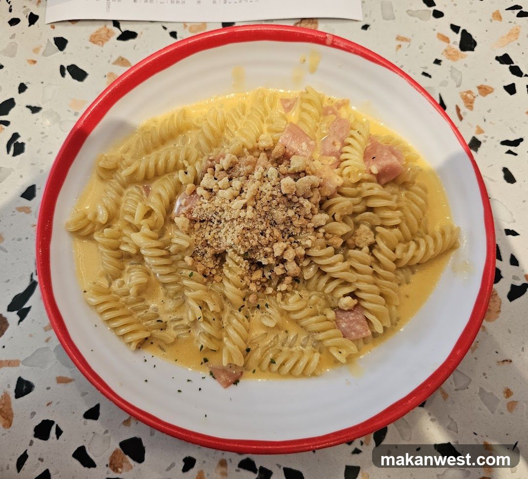 Pasta Dish with Crispy Topping
