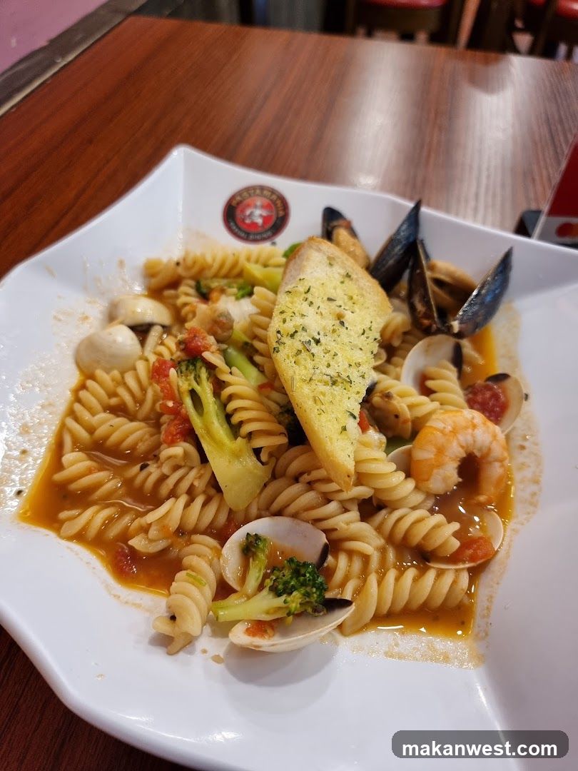 Seafood Pasta with Garlic Bread