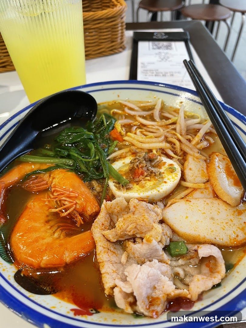 Lauk Mee with Shrimp and Pork