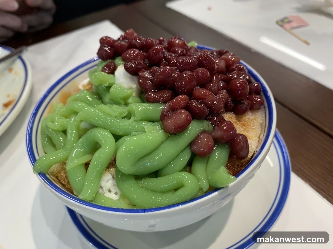 Bowl of Cendol with Red Beans