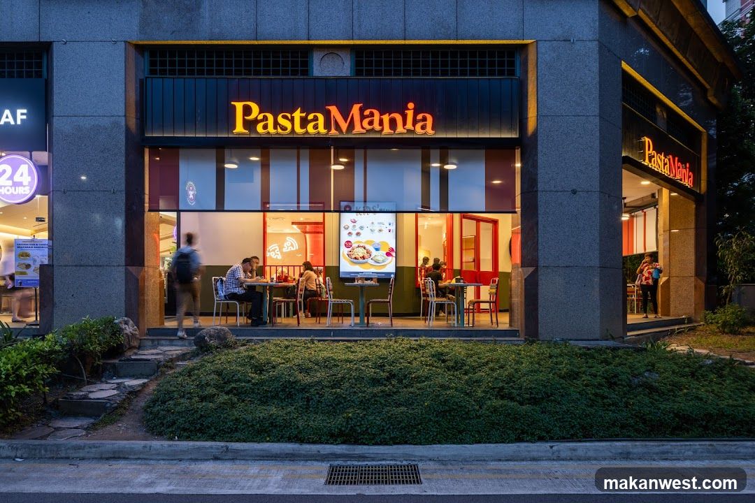 PastaMania Storefront