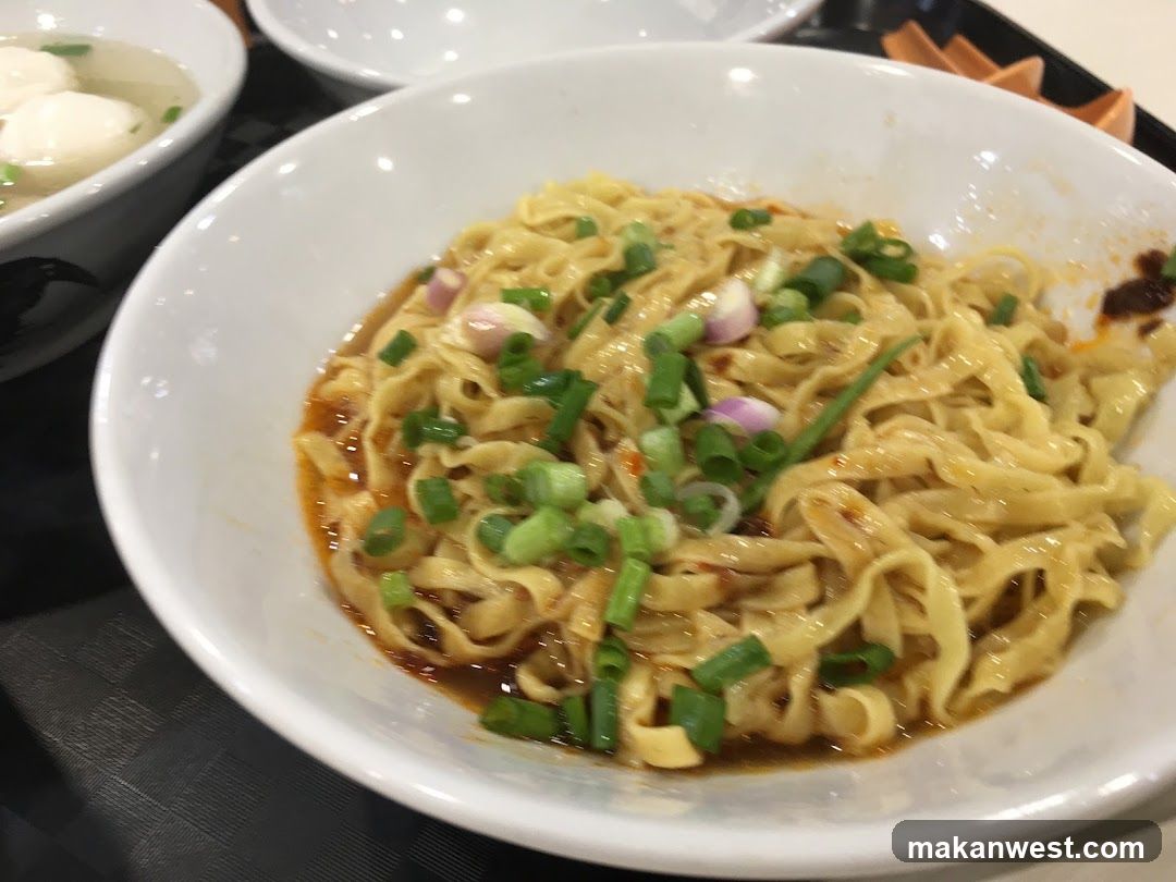 Noodle Dish with Green Onions