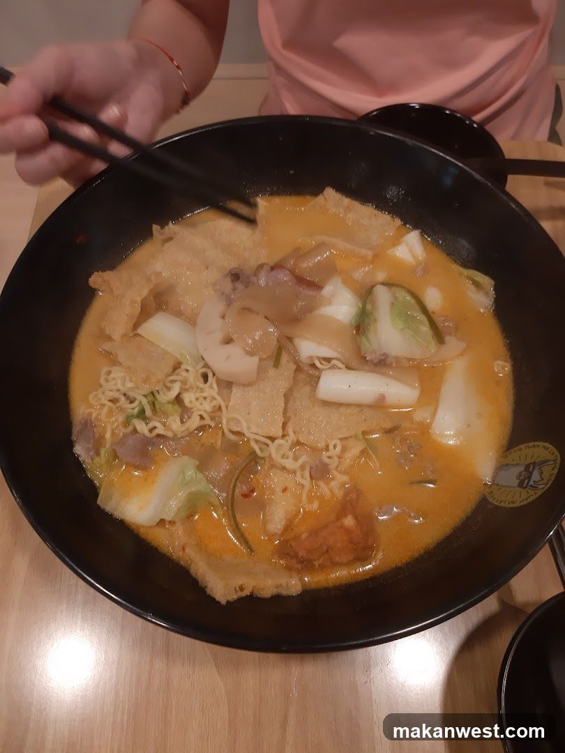 Spicy Ramen Bowl with Tofu Skin and Vegetables