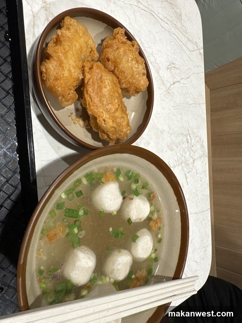 Fish Ball Soup and Fried Dishes