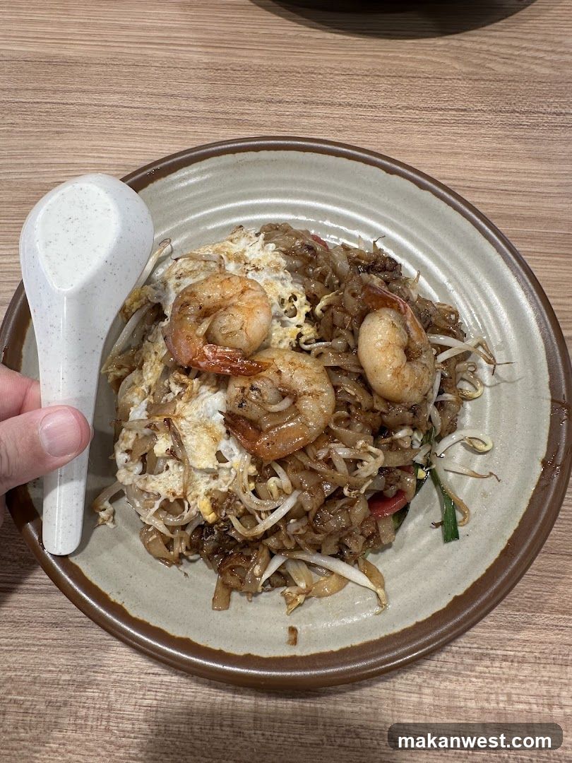 Shrimp Pad Thai with Fried Egg