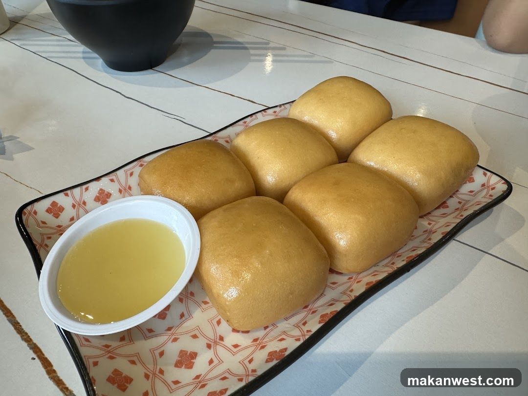 Steamed Buns with Syrup