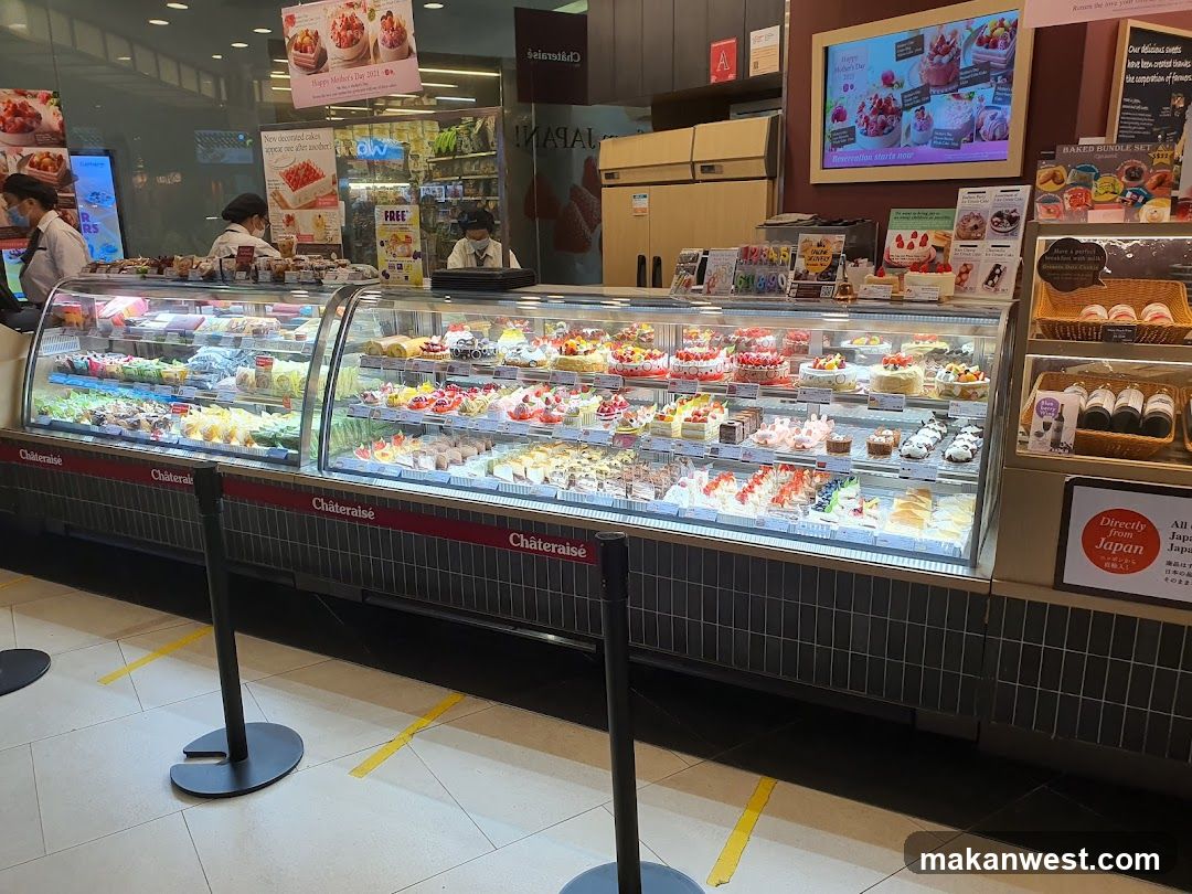 Chateraise Dessert Counter