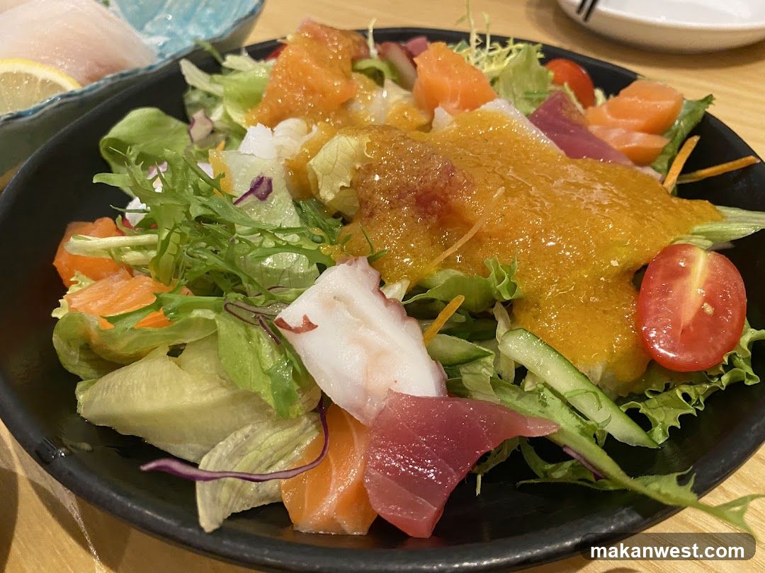 Salad with Sashimi