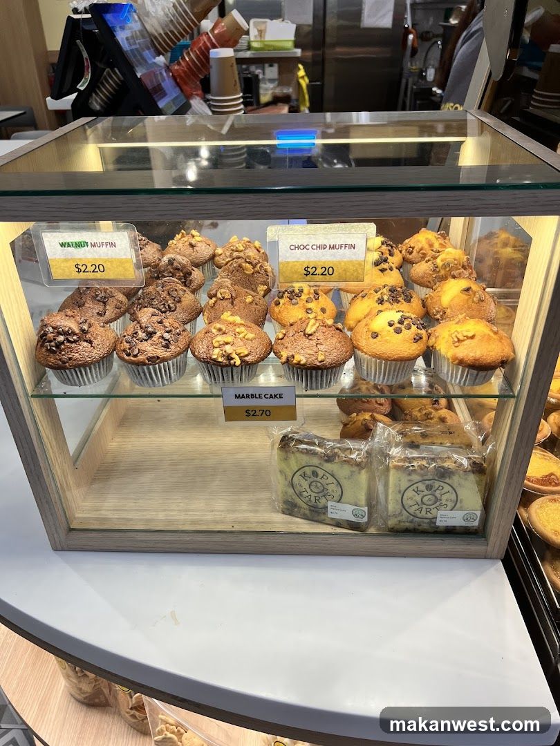 Muffin and Cake Display Case