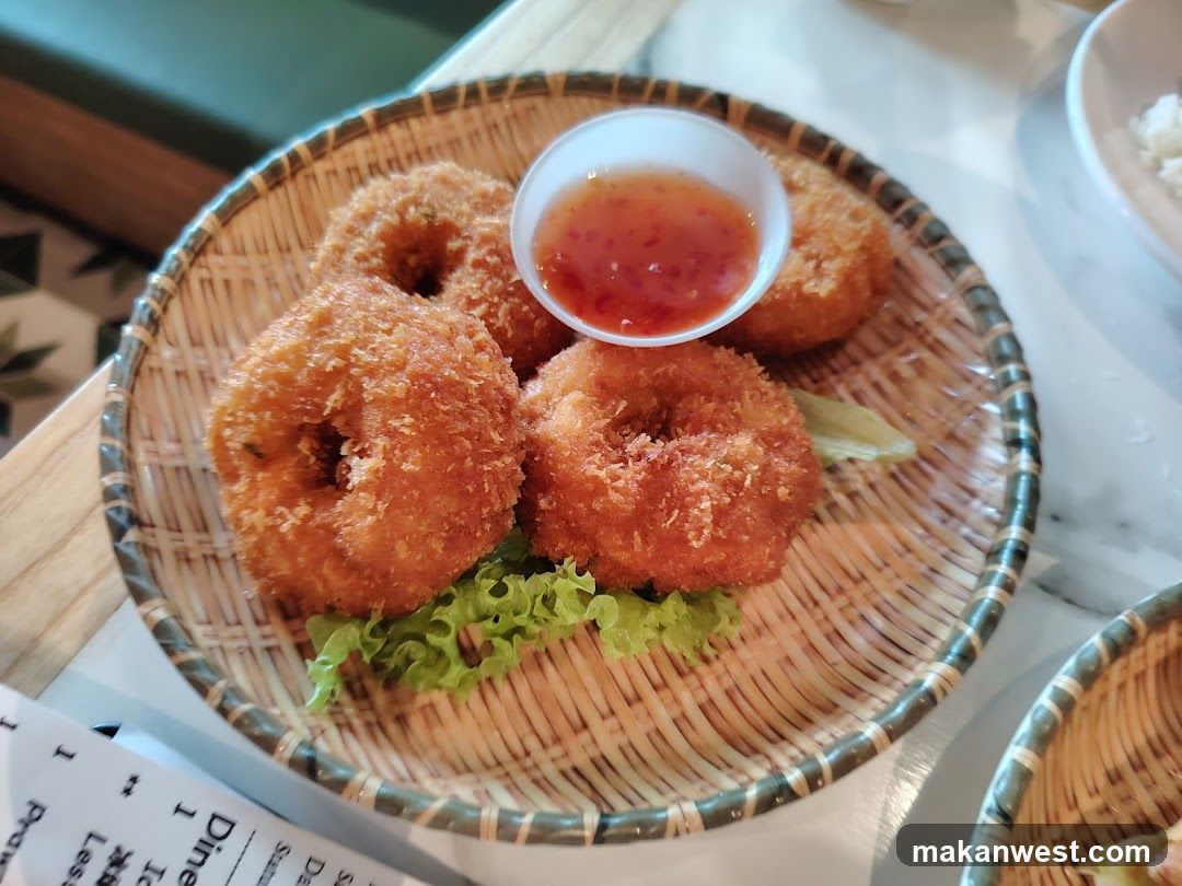 Fried Donuts with Sauce