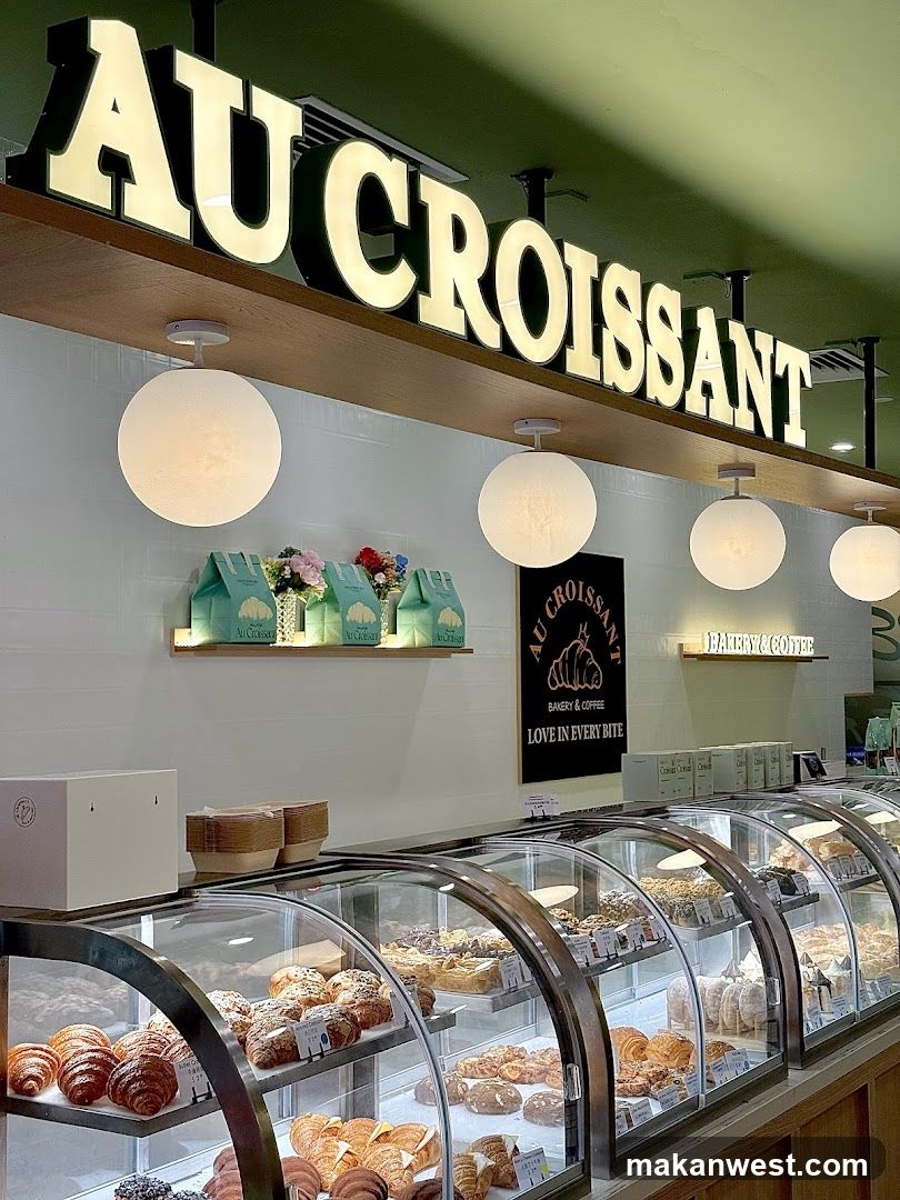 Au Croissant Bakery Interior