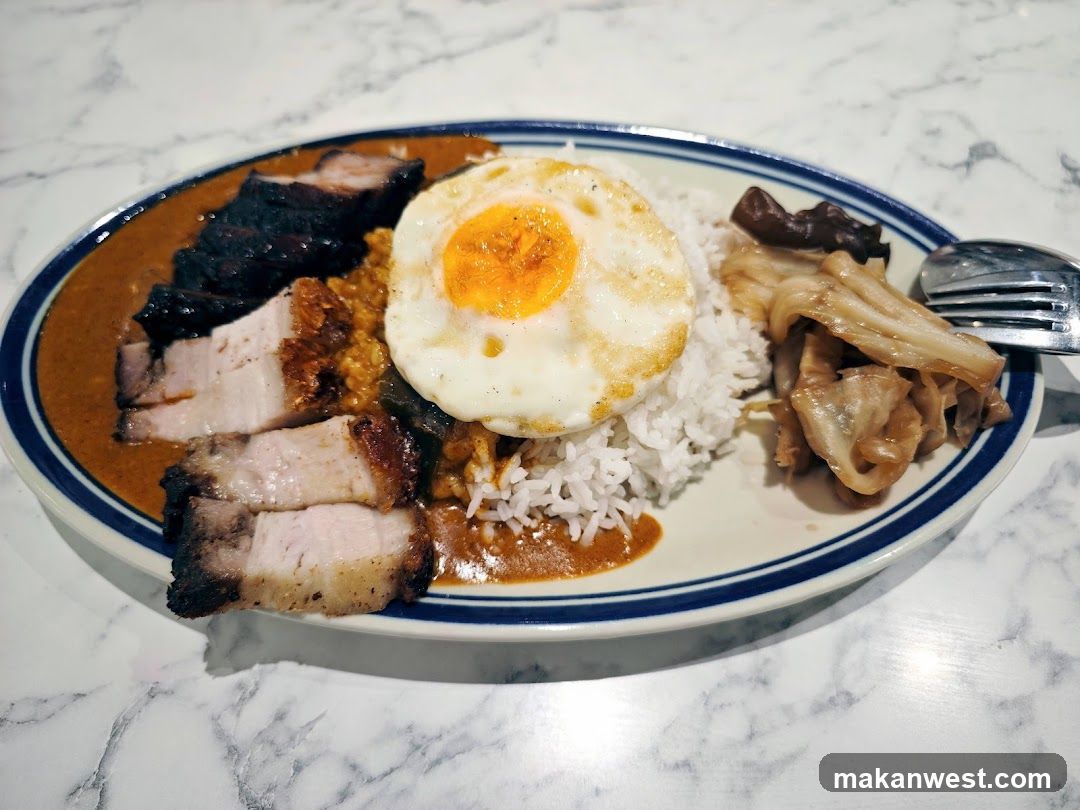 Fried Egg Rice Plate with Pork and Curry