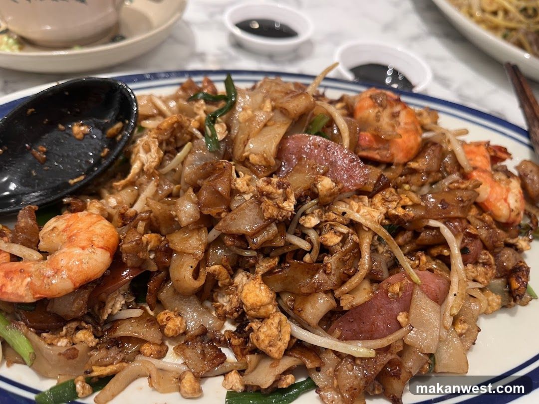 Fried Rice with Shrimp and Meat