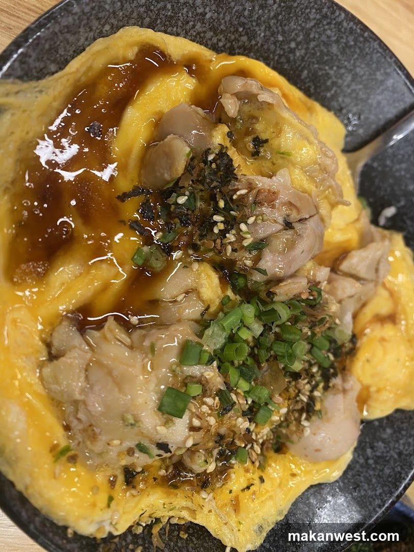Omelette Dish with Toppings