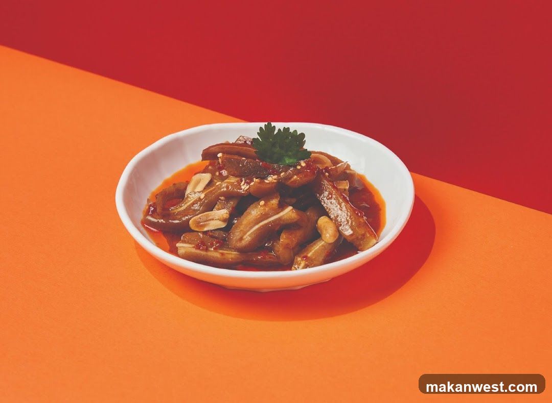Stir-fried Edamame with Peanut Sauce