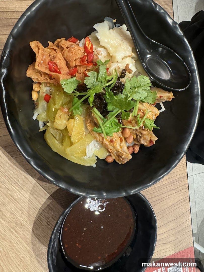 Bowl of Noodle Dish with Sauce