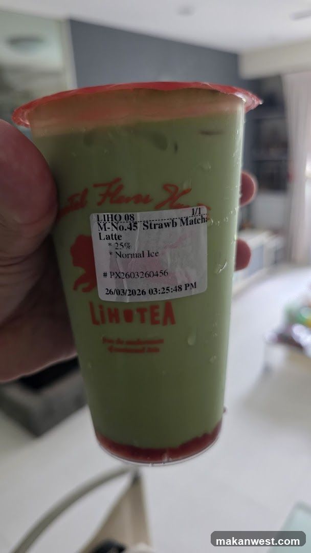 Strawb Matcha Latte Cup