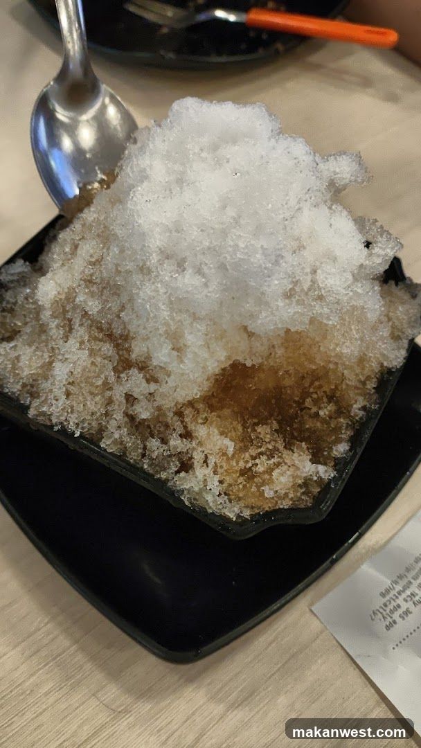 Beverage with shaved ice