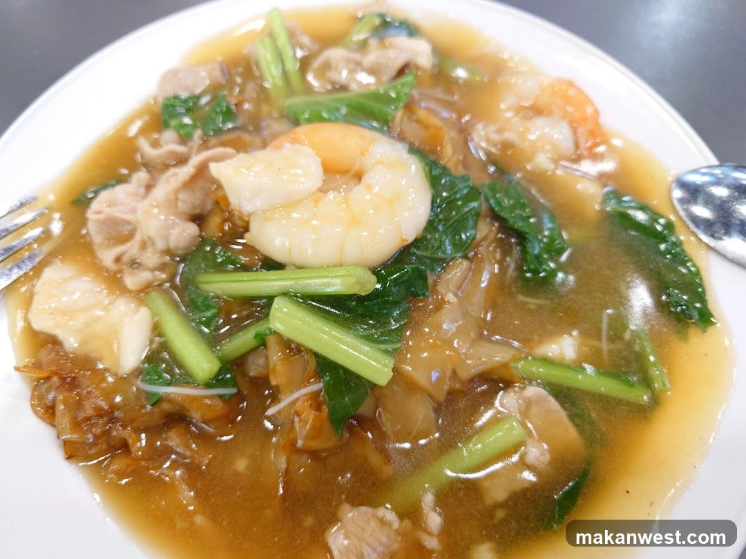 Shrimp and Meat Noodle Soup