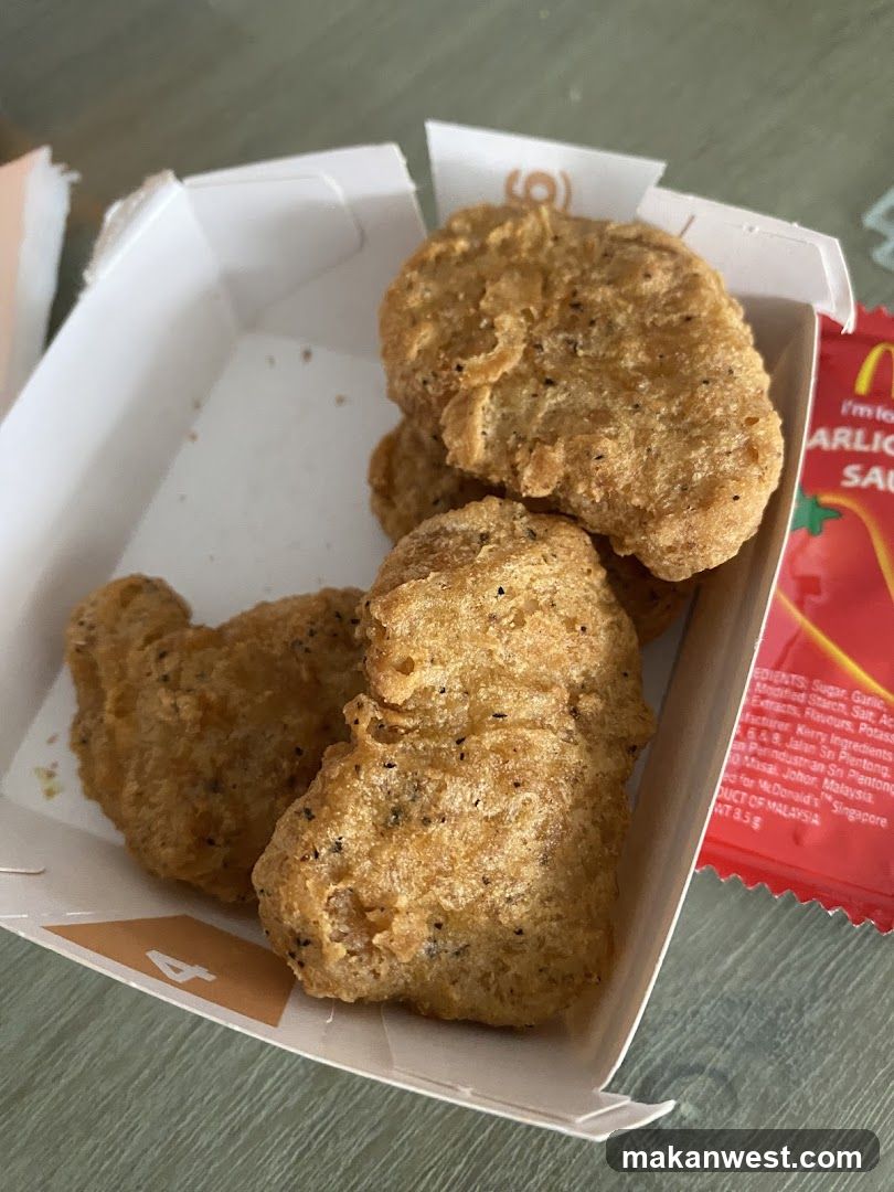 Fried Chicken Nuggets in Box