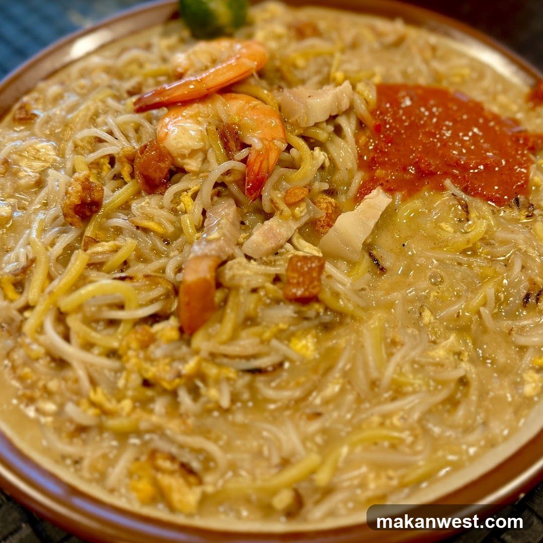 Noodle Dish with Shrimp and Crab Meat