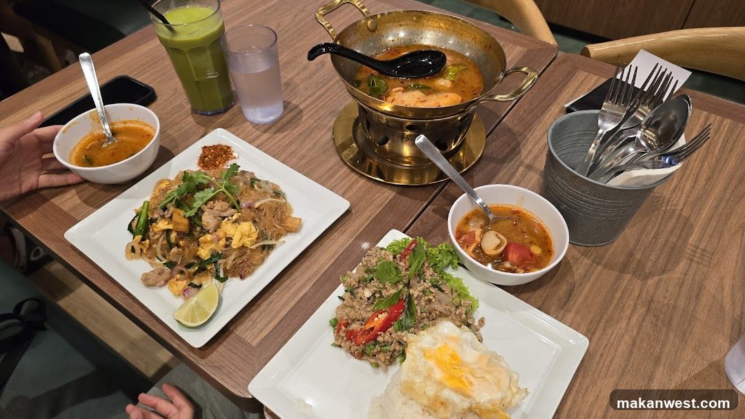 Thai Cuisine Table Setting
