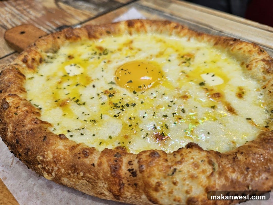 Cheese and Egg Pizza
