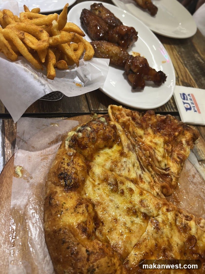 Pizza and Wings Meal