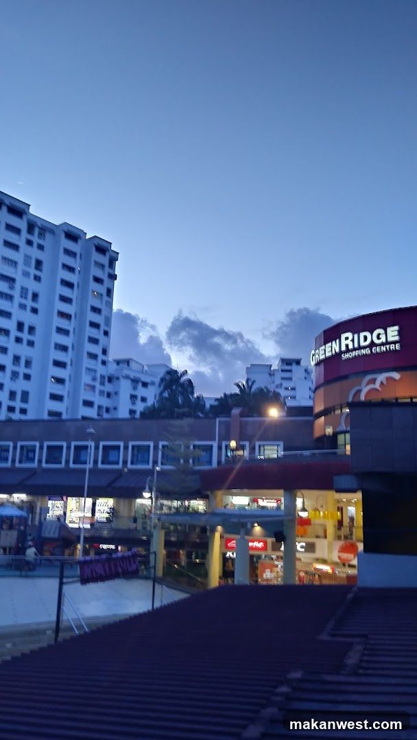 Green Ridge Shopping Centre Exterior at Dusk