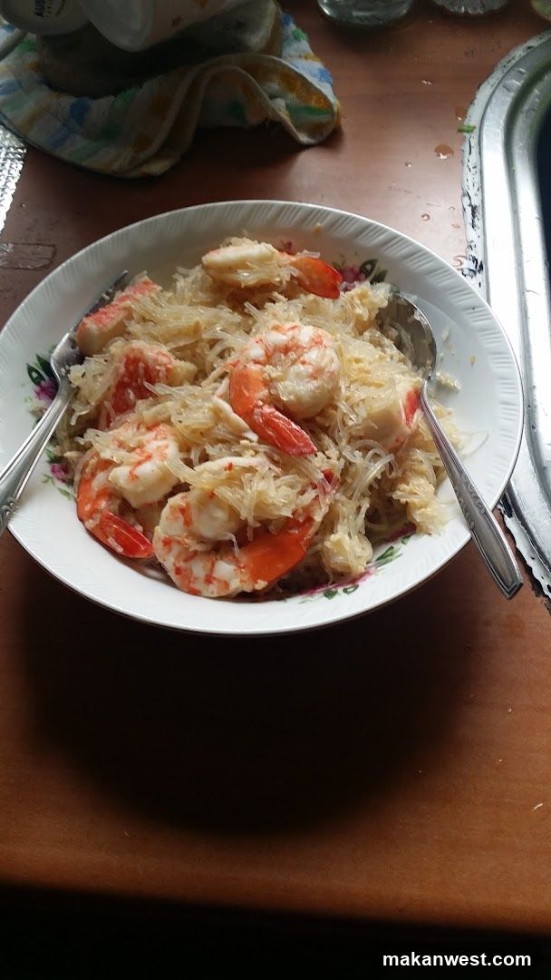 Shrimp and Noodles Dish