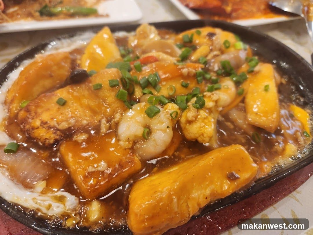 Stir-fried Seafood with Tofu and Vegetables