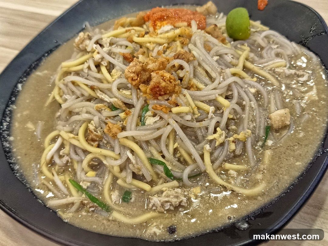 Noodle Dish with Broth and Toppings