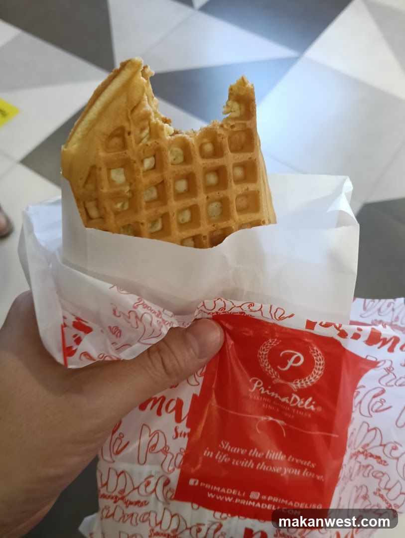 Waffle in Prima Deli bag